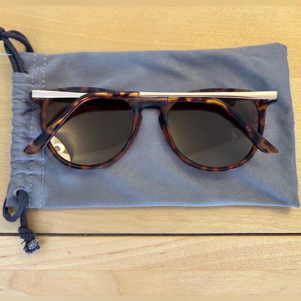 J. Crew Factory Women’s Tortoise Shell Sunglasses with gold lenses - Picture 2 of 3